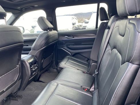 Used 2023 Jeep Grand Cherokee L Overland image 19
