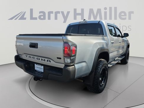 Used 2022 Toyota Tacoma TRD Off-Road w/ TRD Premium Off Road Package AWD/4WD image 5