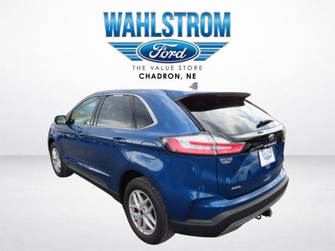 Used 2024 Ford Edge SEL w/ Convenience Package AWD/4WD image 3