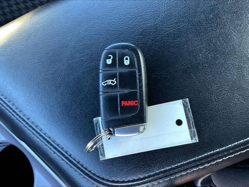 Certified 2022 Dodge Challenger SXT image 10