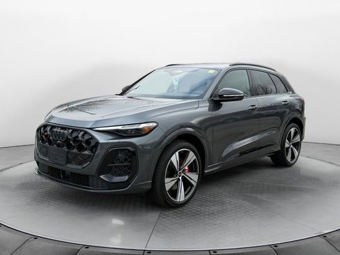 New 2025 Audi SQ5 Premium Plus image 3