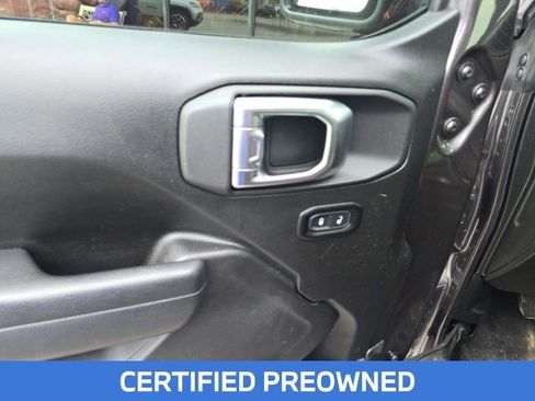 Used 2025 Jeep Wrangler Unlimited Sport AWD/4WD image 7