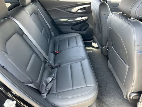 Used 2025 Buick Envista Sport Touring w/ Convenience I Package FWD image 28