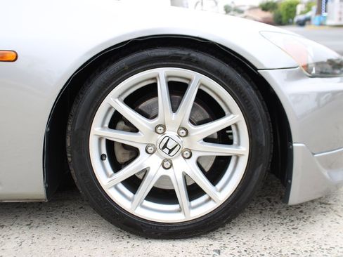 Used 2004 Honda S2000 image 36
