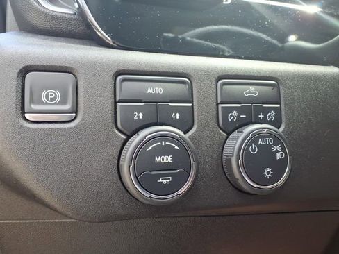 Used 2024 Chevrolet Silverado 1500 LT image 15