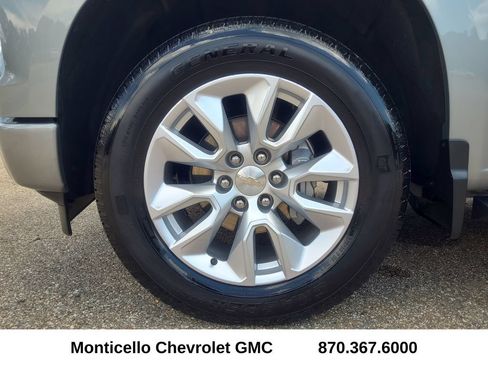 Used 2024 Chevrolet Silverado 1500 Custom RWD image 11
