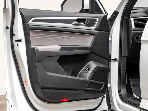 Used 2021 Volkswagen Atlas Cross Sport SEL R-Line w/ Cross Sport MDO Package image 40