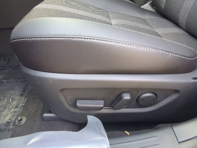 Used 2026 MAZDA CX-50 AWD 2.5 S w/ Weather Package image 11