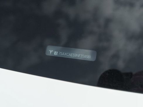 Used 2022 Tesla Model X image 30