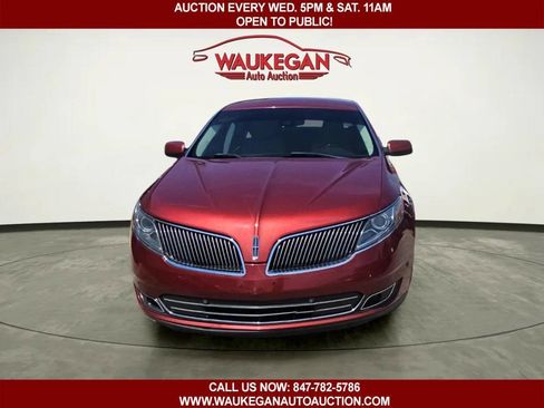 Used 2014 Lincoln MKS AWD w/ Equipment Group 201A image 2