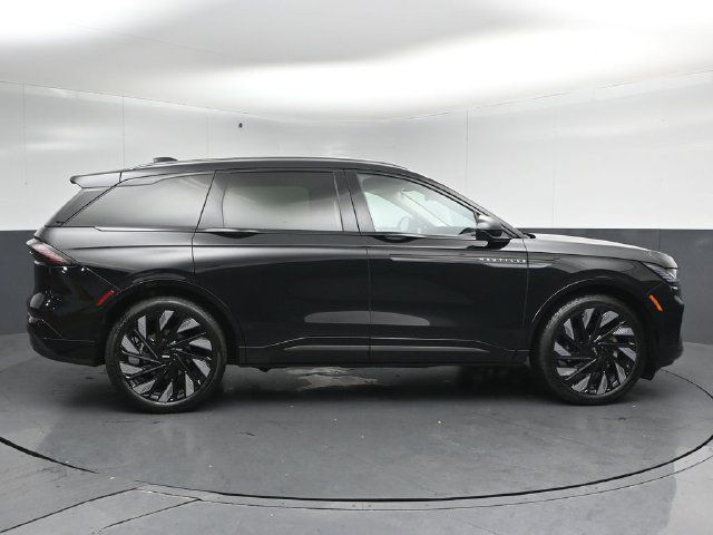 Certified 2026 Lincoln Nautilus Reserve w/ Jet Appearance Package AWD/4WD image 8
