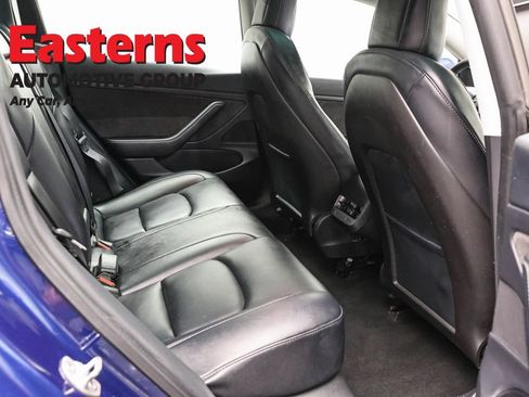 Used 2020 Tesla Model 3 Standard Range RWD image 19