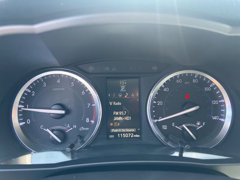 Used 2015 Toyota Highlander XLE FWD image 20