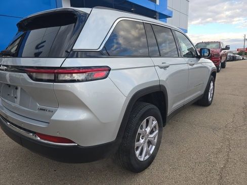 Used 2022 Jeep Grand Cherokee Limited image 8