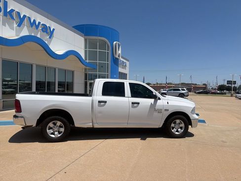Used 2022 RAM 1500 Classic SLT w/ Trailer Tow Group RWD image 15
