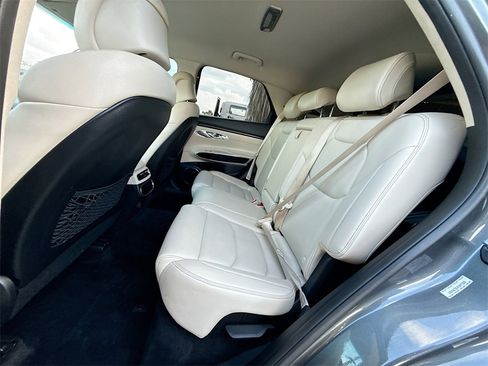 Used 2023 Genesis GV70 2.5T image 27