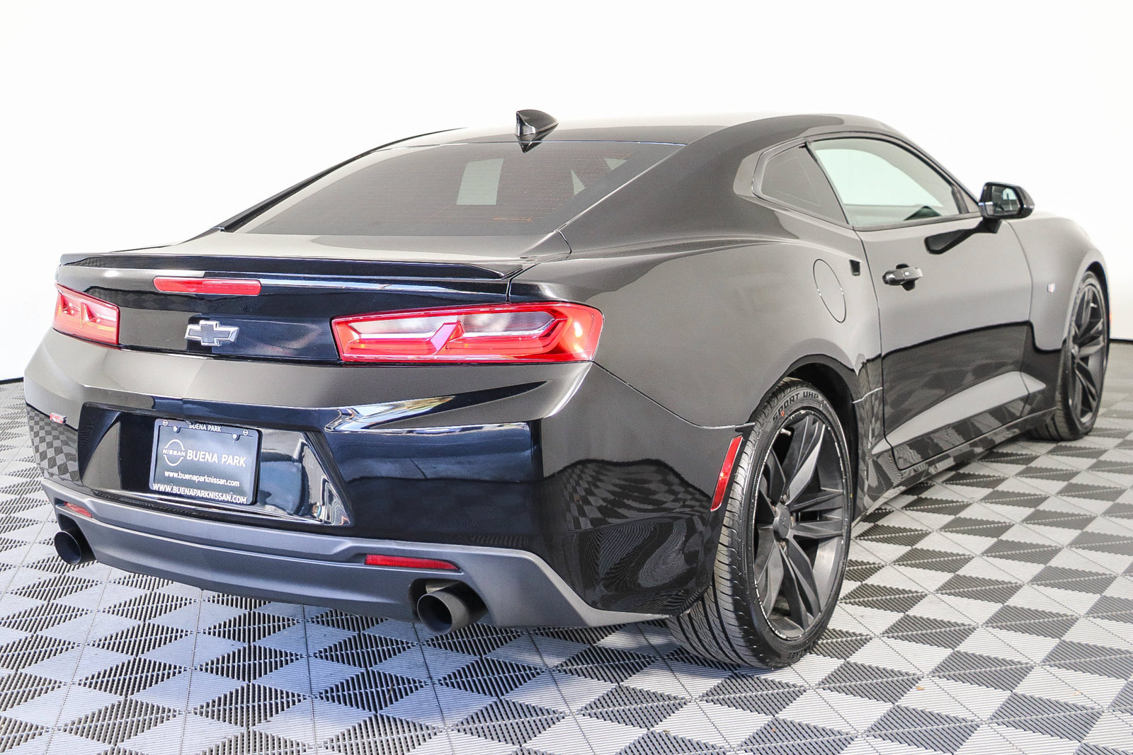 Used 2016 Chevrolet Camaro LT w/ RS Package RWD image 8