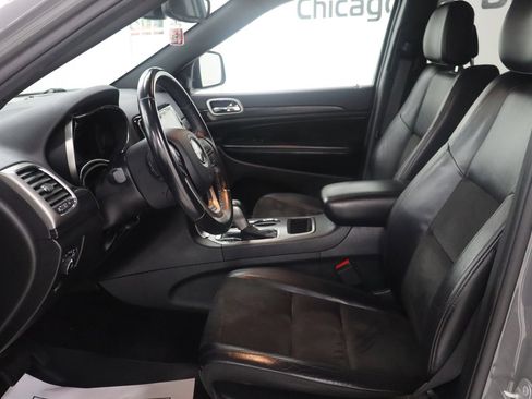 Used 2020 Jeep Grand Cherokee Altitude AWD/4WD image 12