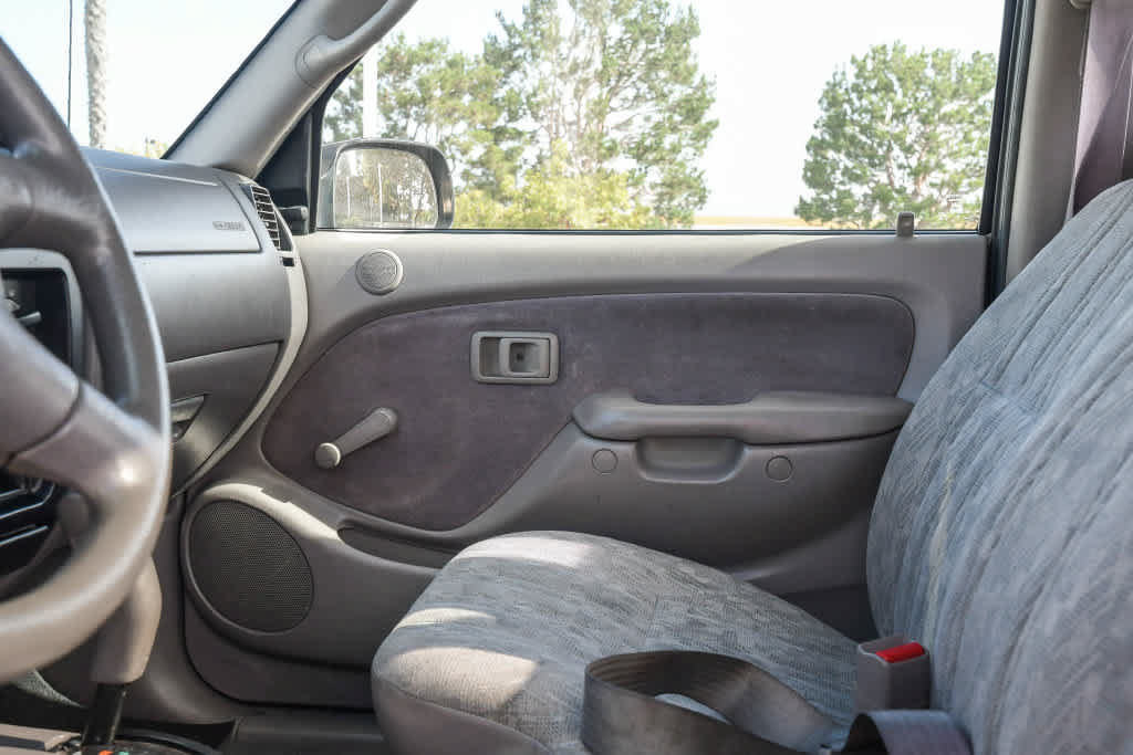 Used 2002 Toyota Tacoma PreRunner w/ Enhancement Pkg RWD image 17