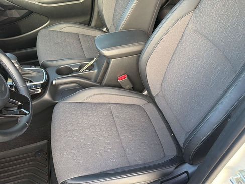 Used 2024 Kia Seltos S FWD image 29
