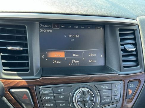 Used 2017 Nissan Pathfinder Platinum w/ Cargo Package AWD/4WD image 18