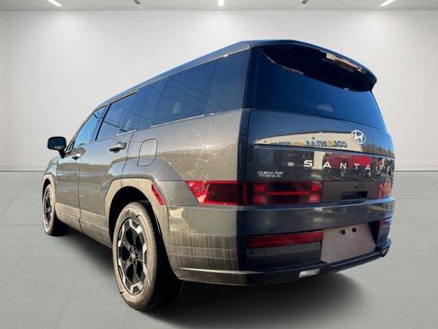 Used 2025 Hyundai Santa Fe SE image 5