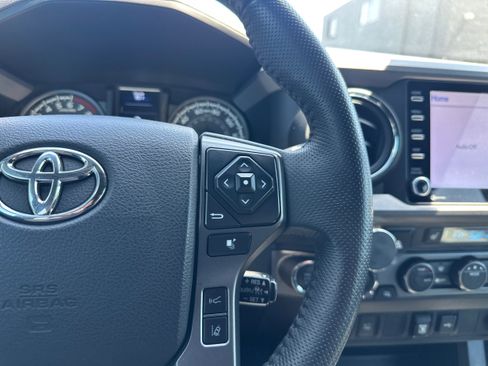 Used 2021 Toyota Tacoma TRD Off-Road AWD/4WD image 33