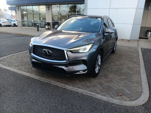 Used 2020 INFINITI QX50 Luxe w/ Navigation Package image 2