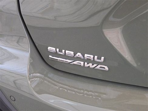 Certified 2024 Subaru Crosstrek 2.5i Limited w/ Crosstrek Mirror Package image 11