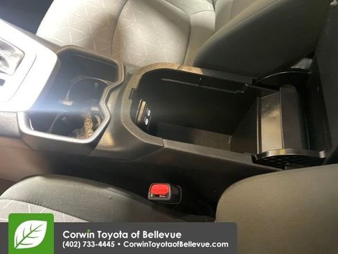 Used 2025 Toyota RAV4 XLE image 24