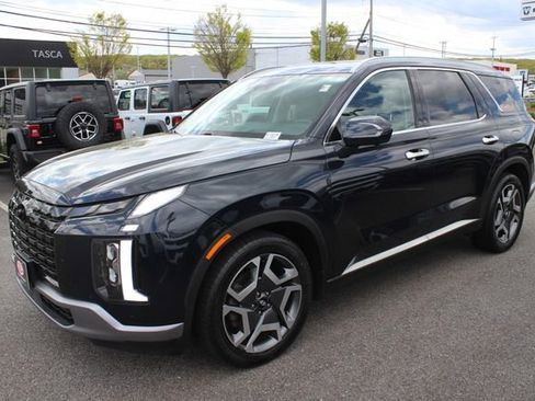 Used 2023 Hyundai Palisade Limited AWD/4WD image 2