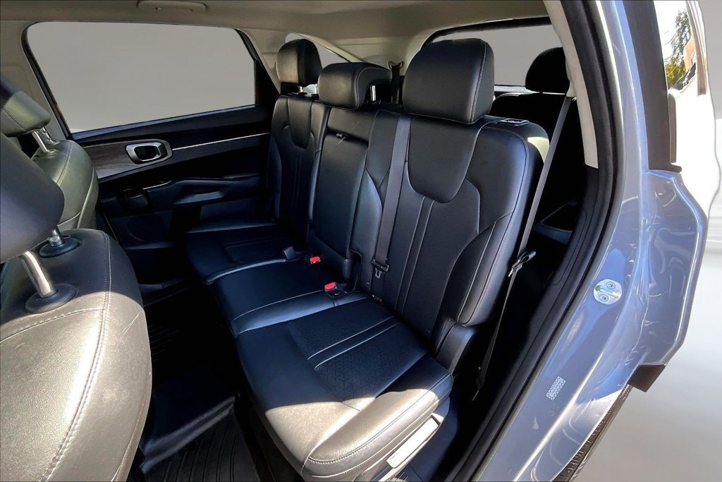 Used 2023 Kia Sorento S w/ Panoramic Sunroof Package AWD/4WD image 19