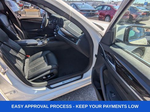 Used 2018 BMW 530e xDrive w/ Premium Package 2 image 15