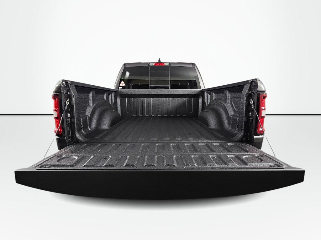 New 2026 RAM 1500 Big Horn AWD/4WD image 17