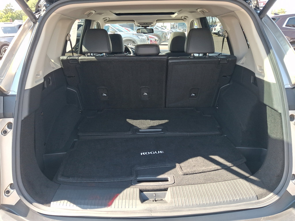 Used 2021 Nissan Rogue SL w/ Premium Package AWD/4WD image 18