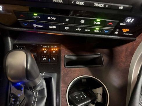 Used 2020 Lexus RX 350 AWD w/ Premium Package image 23