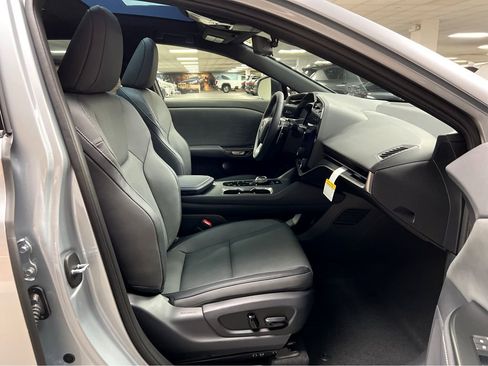 New 2026 Lexus RZ 450e AWD image 32