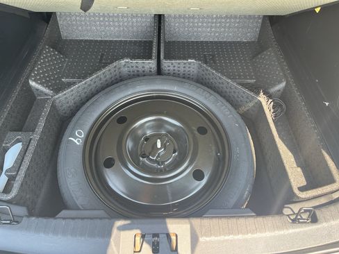 Used 2015 Ford Edge Sport w/ Equipment Group 401A FWD image 43