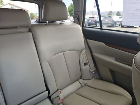 Used 2014 Subaru Outback 2.5i Limited w/ Moonroof Package AWD/4WD image 12