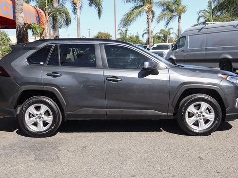 Used 2021 Toyota RAV4 XLE image 10