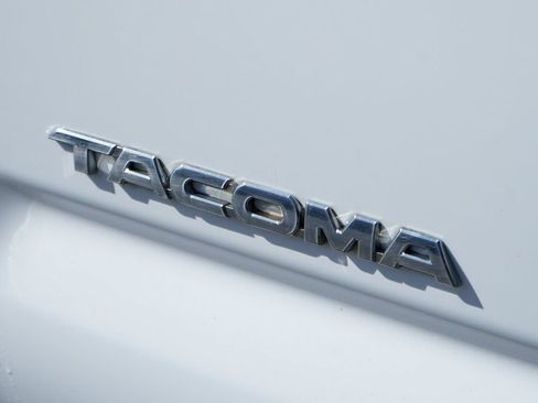 Used 2014 Toyota Tacoma 2WD Access Cab w/ Convenience Package image 40