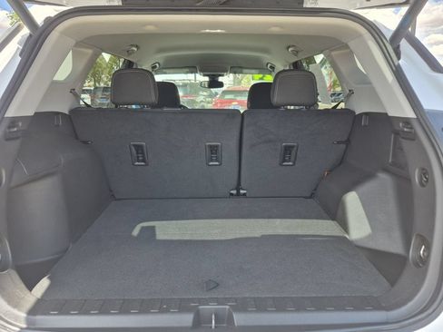 Certified 2024 GMC Terrain SLE w/ Driver Convenience Package FWD image 12