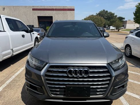 Used 2018 Audi Q7 3.0T Premium Plus w/ Premium Plus Package AWD/4WD image 2