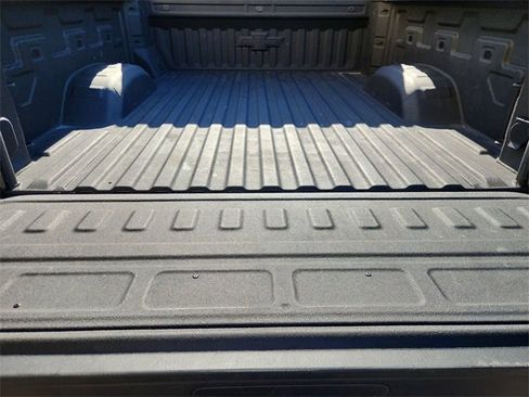 Used 2025 Chevrolet Silverado 2500 LT image 25