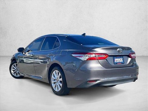 Used 2019 Toyota Camry LE FWD image 13