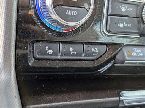 Used 2022 GMC Yukon Denali image 18