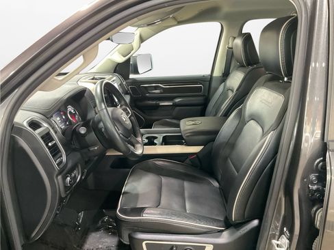 Used 2022 RAM 1500 Laramie AWD/4WD image 9