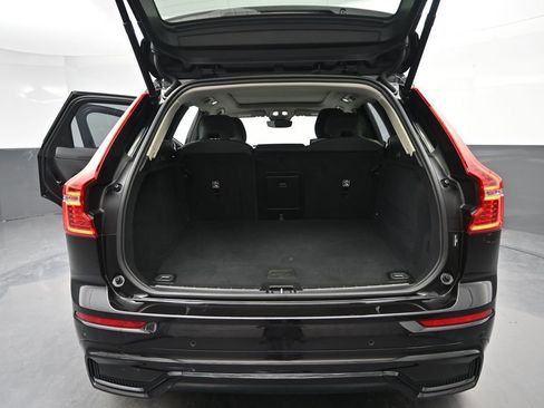 Used 2025 Volvo XC60 B5 Plus w/ Climate Package AWD/4WD image 18