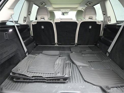 Used 2023 Volvo XC90 B6 Plus w/ Protection Package Premier image 29