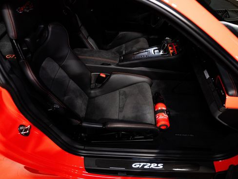 Used 2018 Porsche 911 GT2 RS w/ Weissach Package image 39